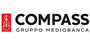 Logo di Compass, Gruppo Mediobanca: rosso e nero, evoca solidità e affidabilità finanziaria.